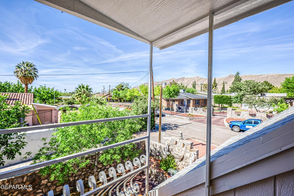 715 E Robinson Avenue - Photo 45