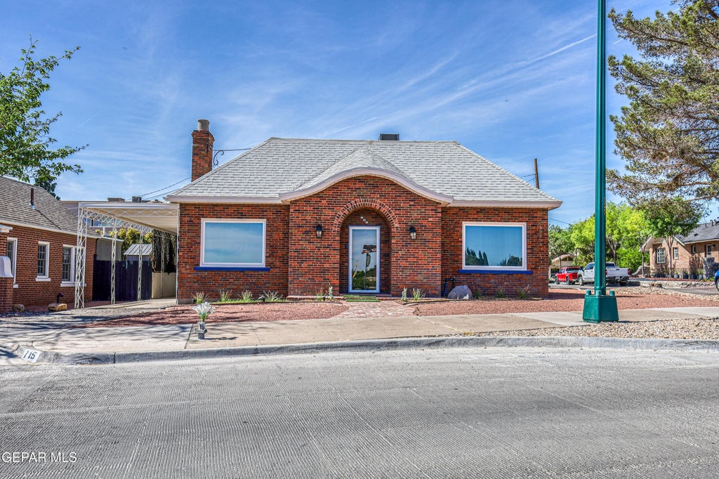 715 E Robinson Avenue - Photo 0