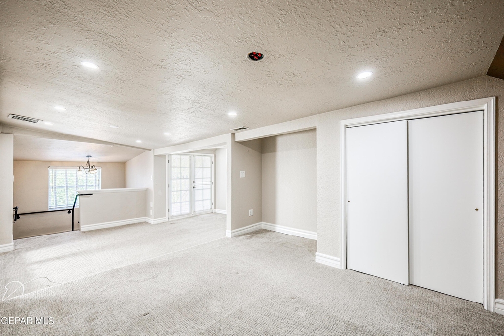 715 E Robinson Avenue - Photo 41