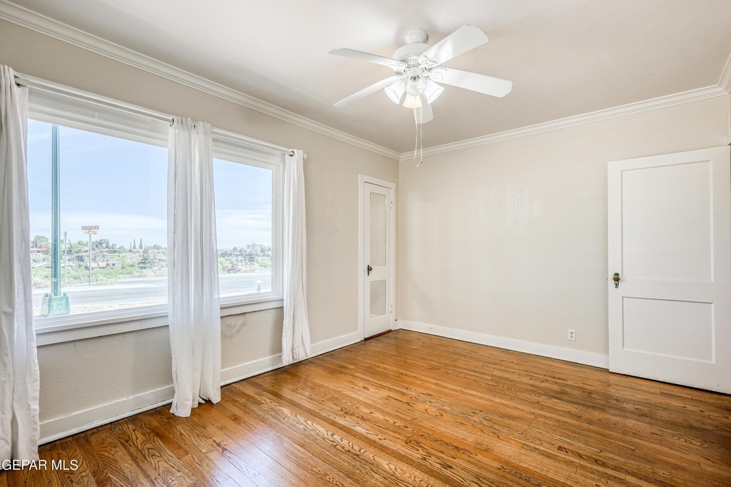 715 E Robinson Avenue - Photo 35