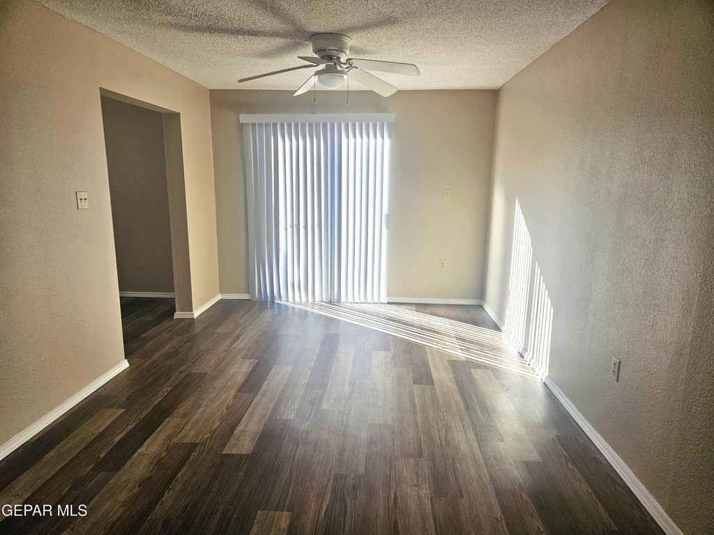 11054 Sunshine Court - Photo 1
