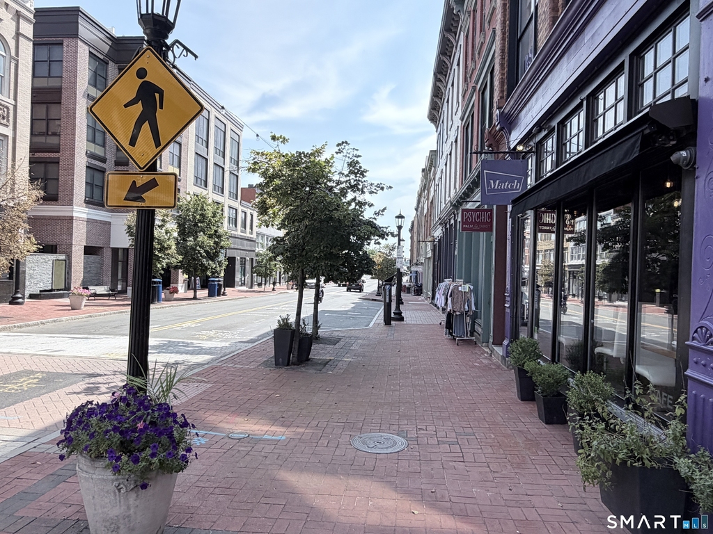 83 Washington Street - Photo 2