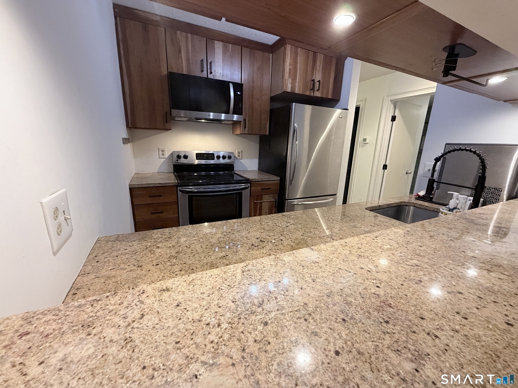 83 Washington Street - Photo 8