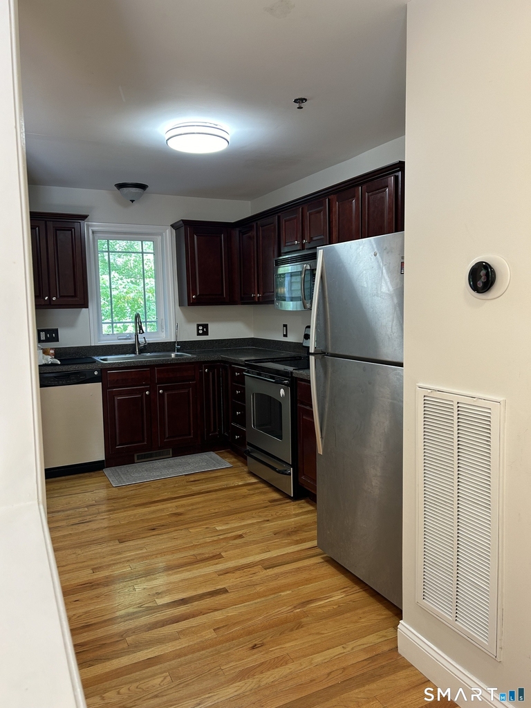 66 Stetson Place - Photo 8