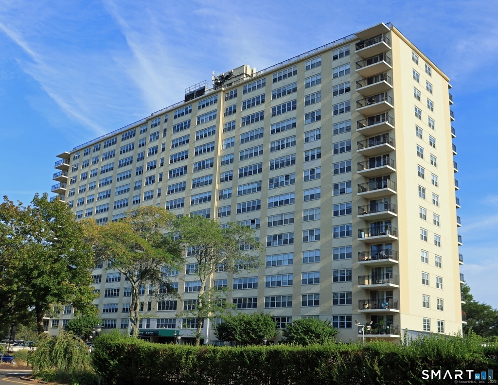 2625 Park Avenue - Photo 0