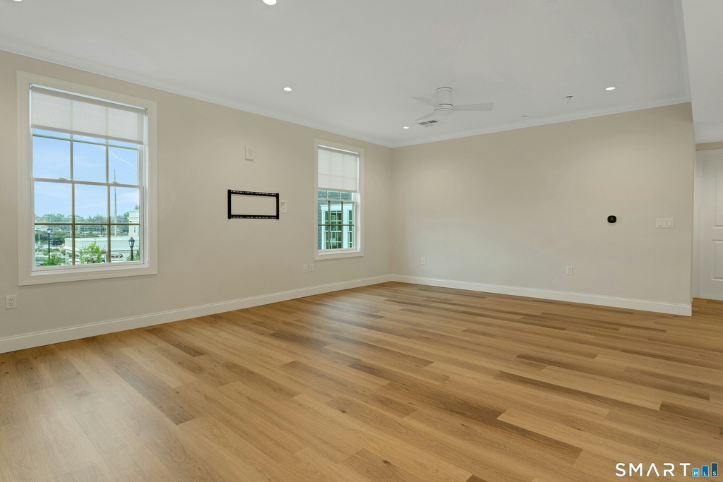 340 Heights Road - Photo 2