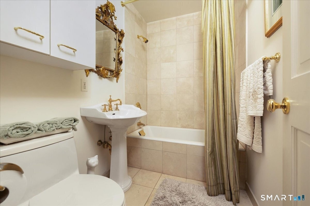 281 Pequot Avenue - Photo 18
