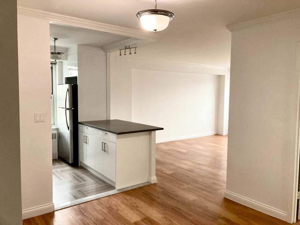 747 10th Avenue - Photo 3