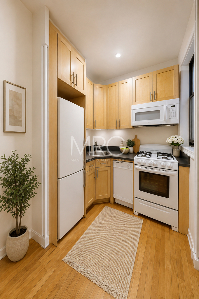 East 82nd Street - Photo 1