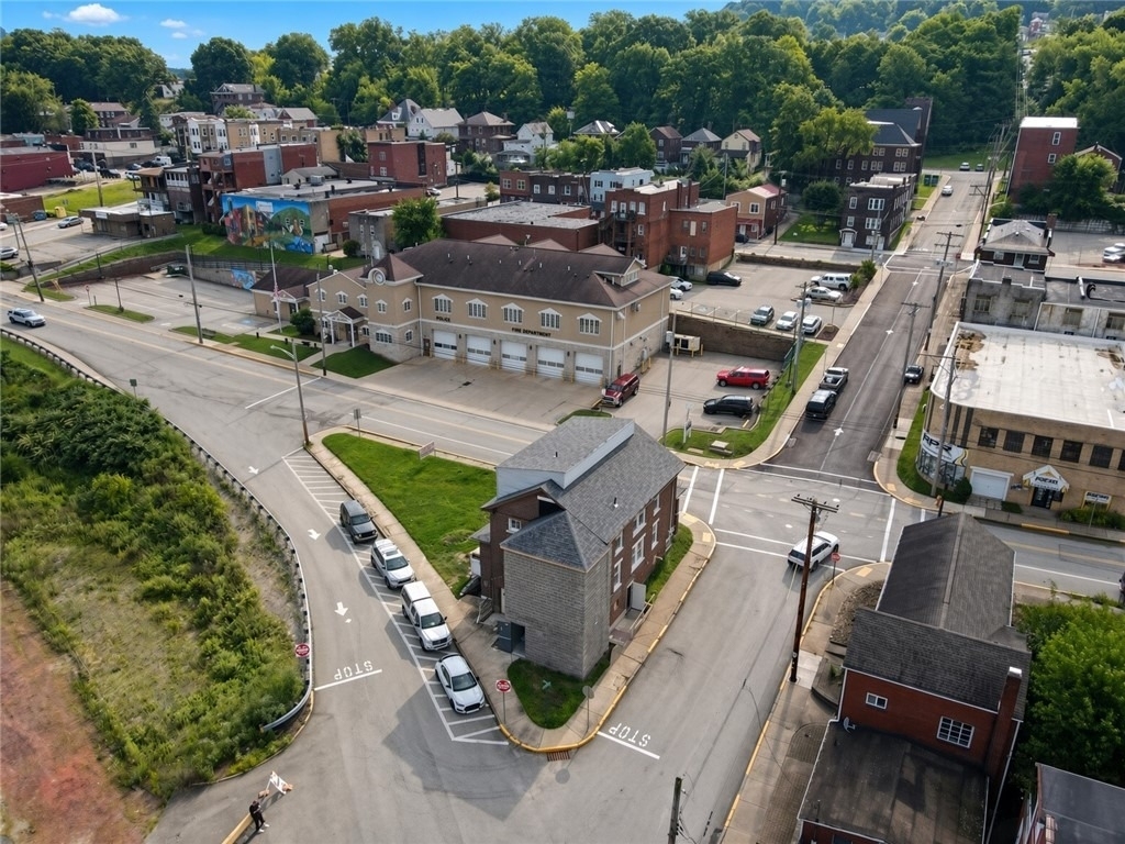 401 Brinton Ave - Photo 1