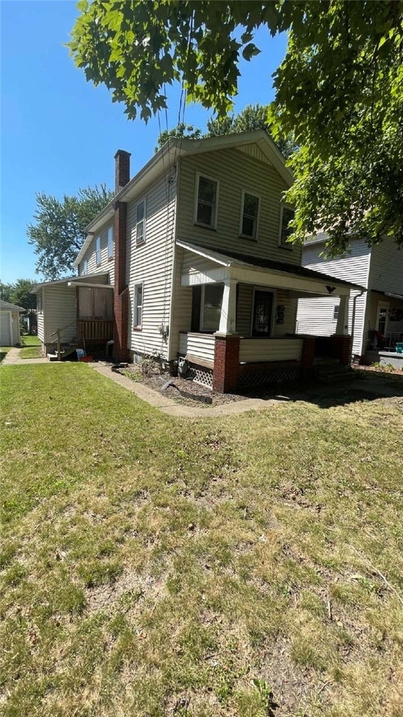 239 Ormond Ave - Photo 2