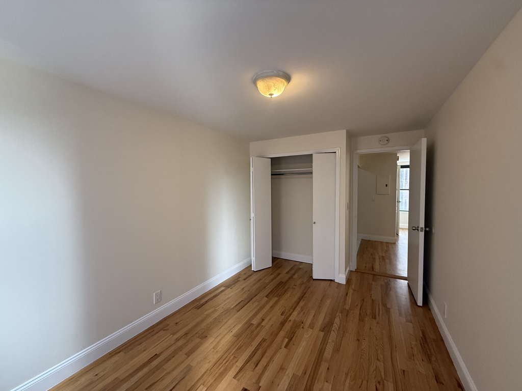 516 East 80th Street - Photo 7