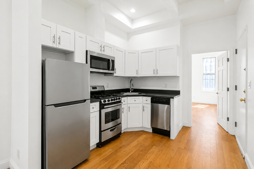 291 Wyckoff Avenue - Photo 2