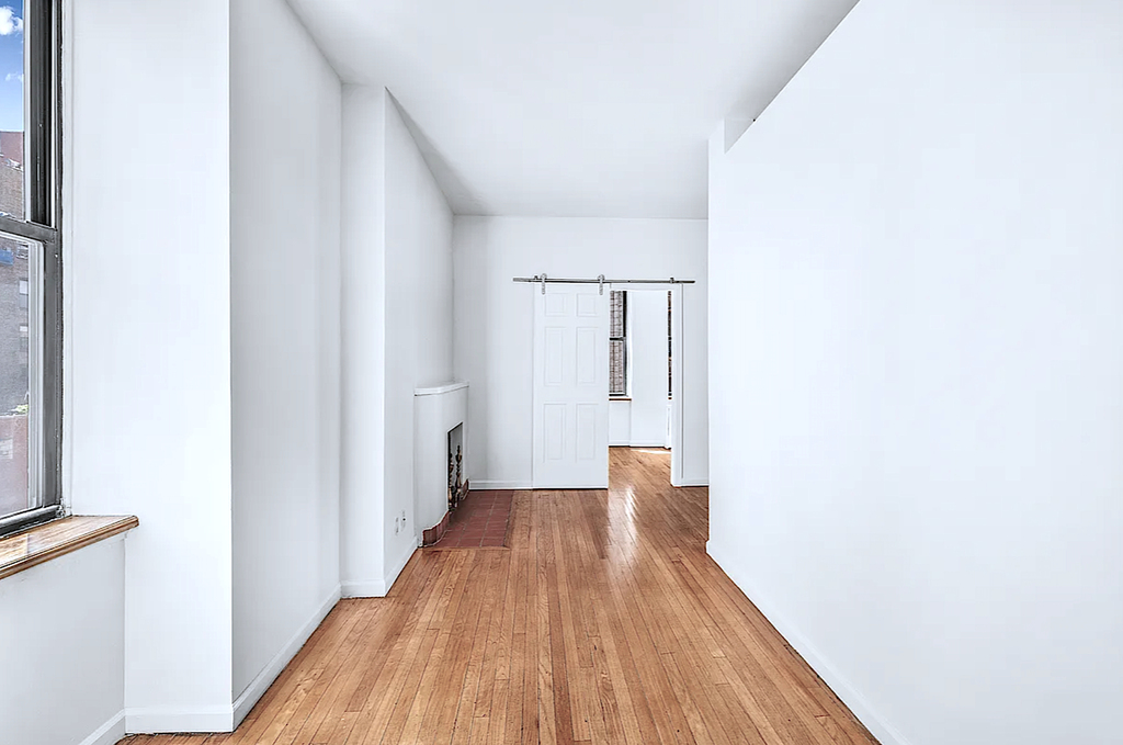 Madison Avenue - Photo 2