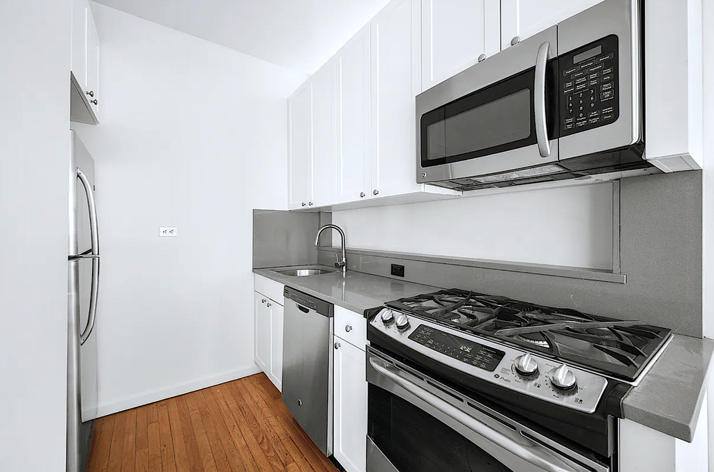 Madison Avenue - Photo 1