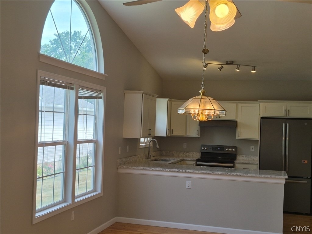 113 Braintree Drive - Photo 9