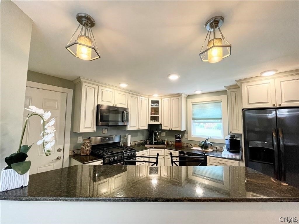 8423 Bubbling Springs Drive - Photo 6