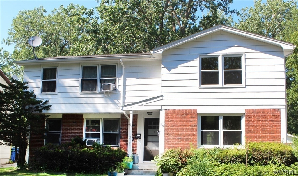 140 Ayrault Drive - Photo 0
