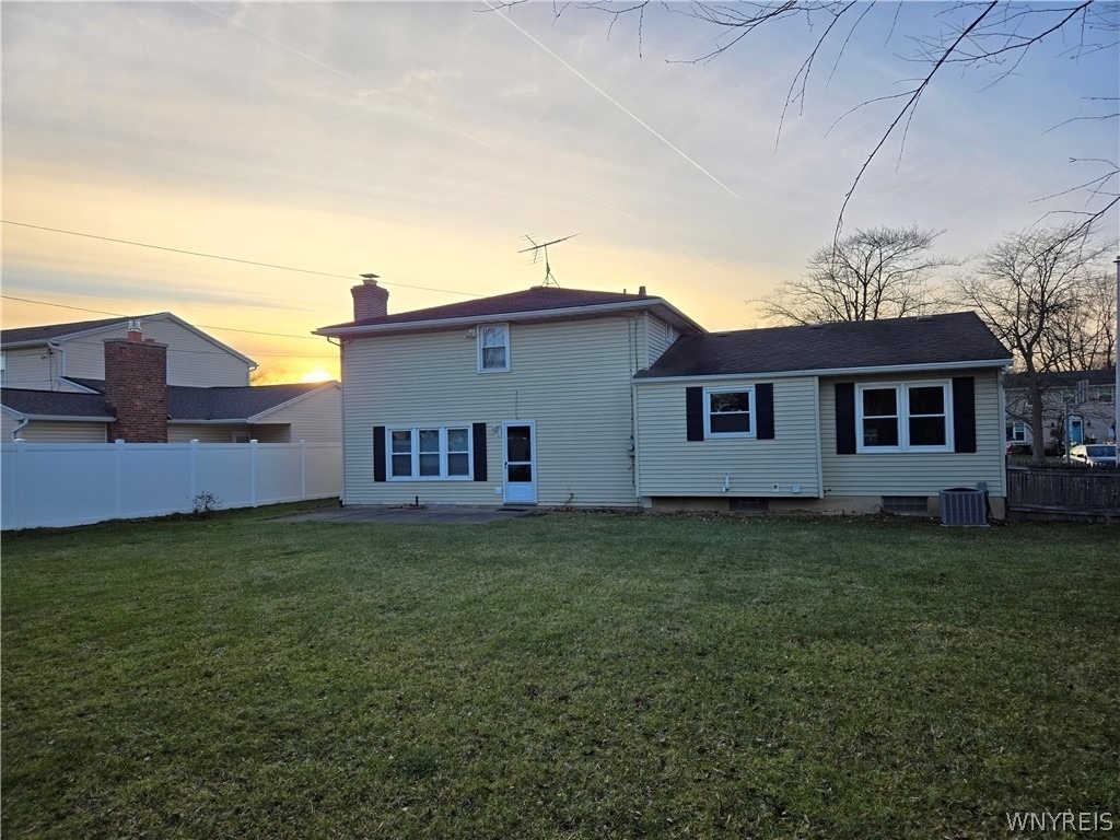 161 Foxpoint W - Photo 3