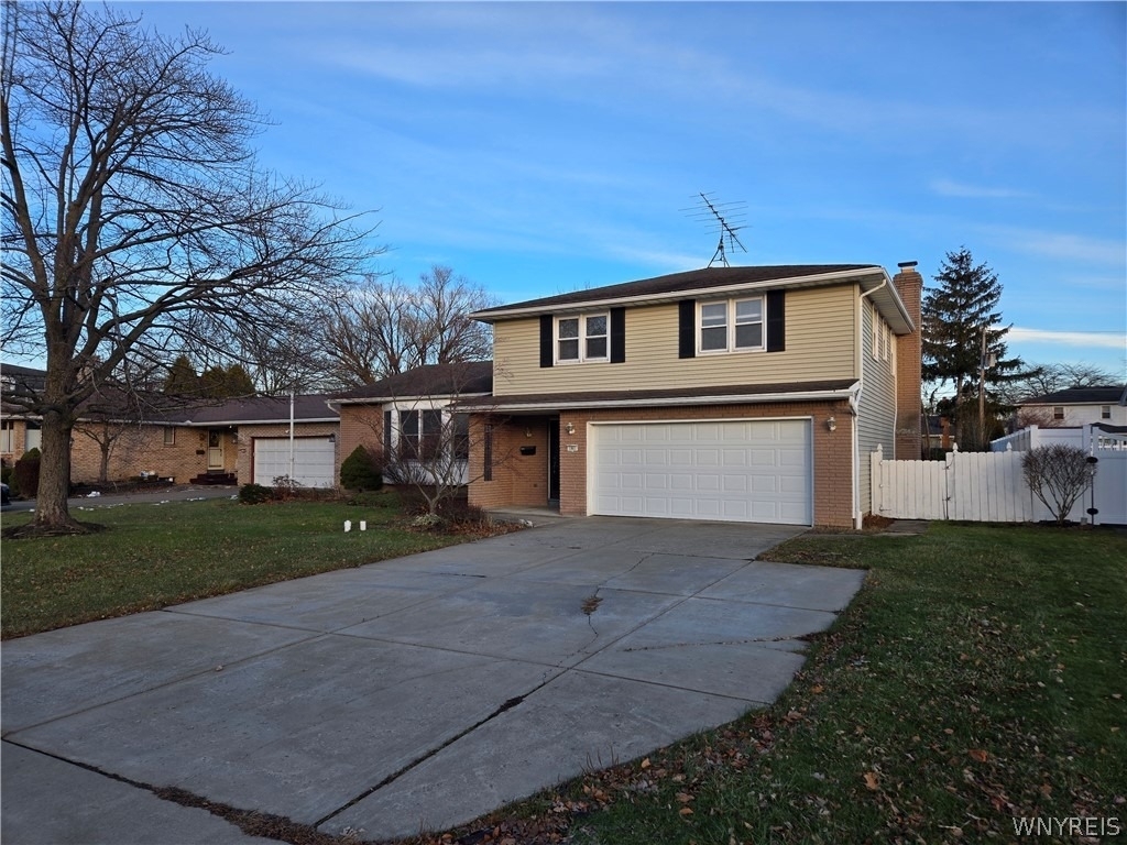 161 Foxpoint W - Photo 1