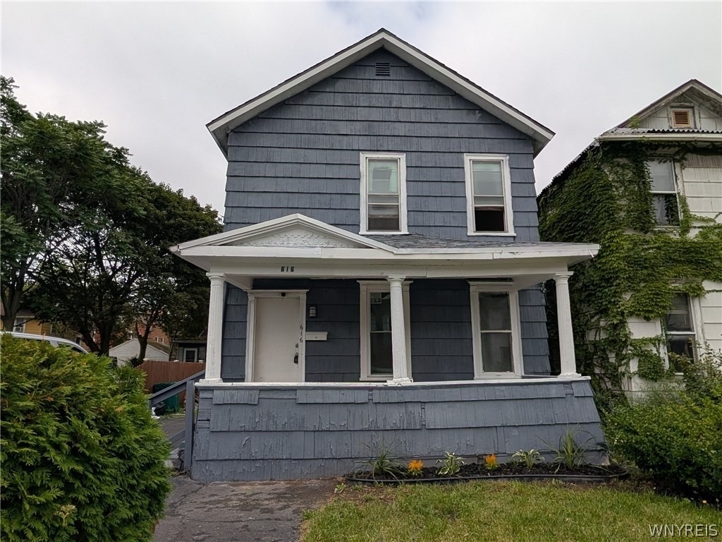 616 7th Ave (upper) - Photo 0