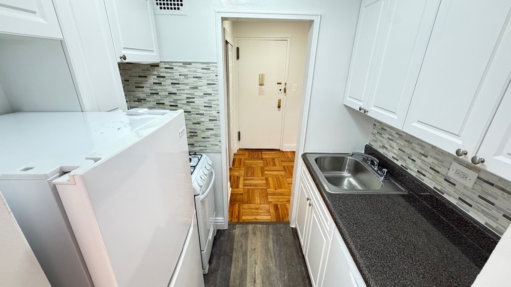 102-20 67th Drive - Photo 4