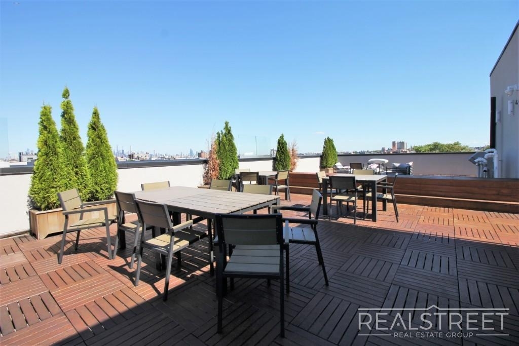 98 Himrod St - Photo 12