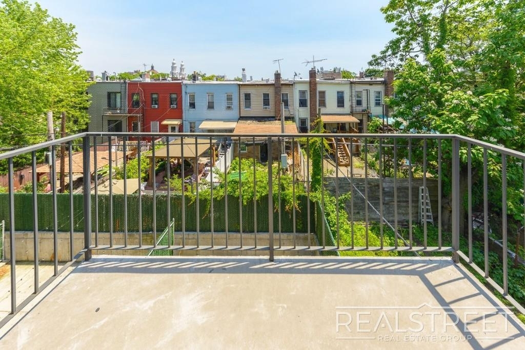 98 Himrod St - Photo 7