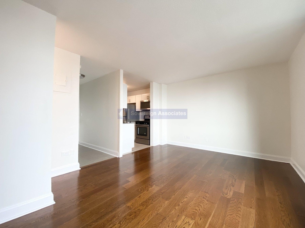 3333 Broadway - Photo 4