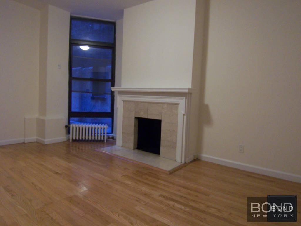 East 84th Street - Photo 10