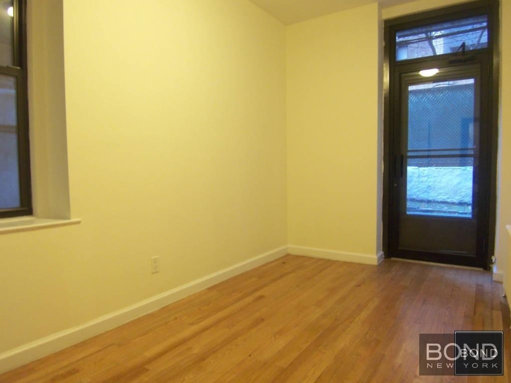 East 84th Street - Photo 11