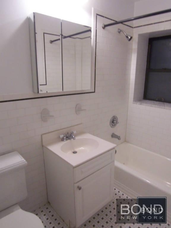 East 84th Street - Photo 15