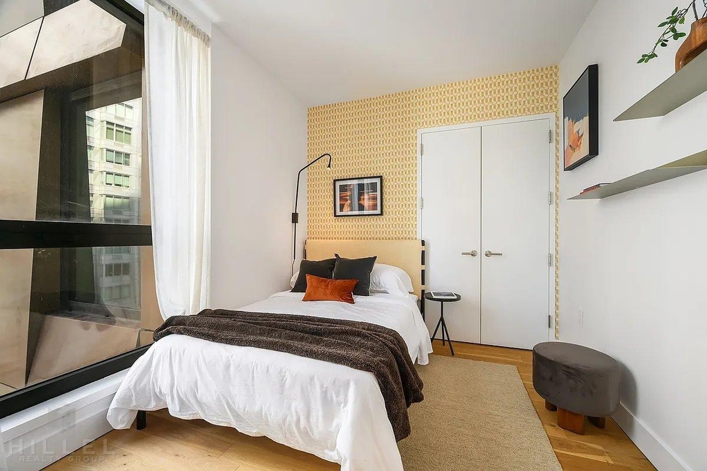 Rockwell Pl - Photo 1