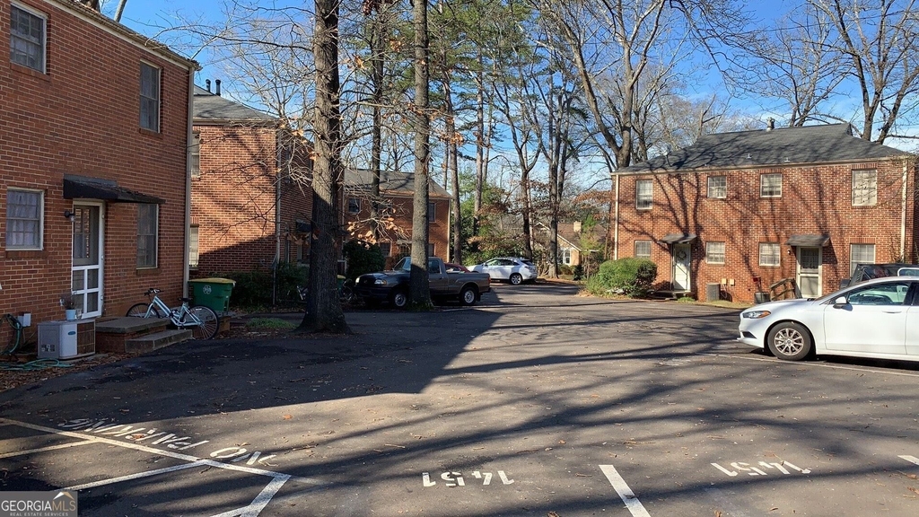 1451 Milledge Avenue - Photo 2