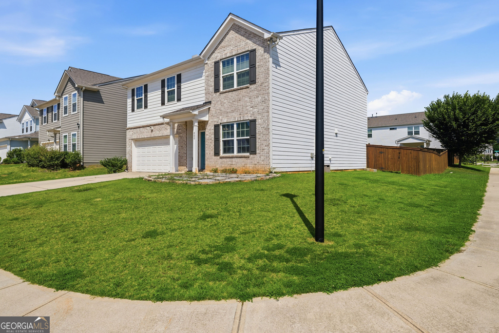 800 Royal Red Court - Photo 1
