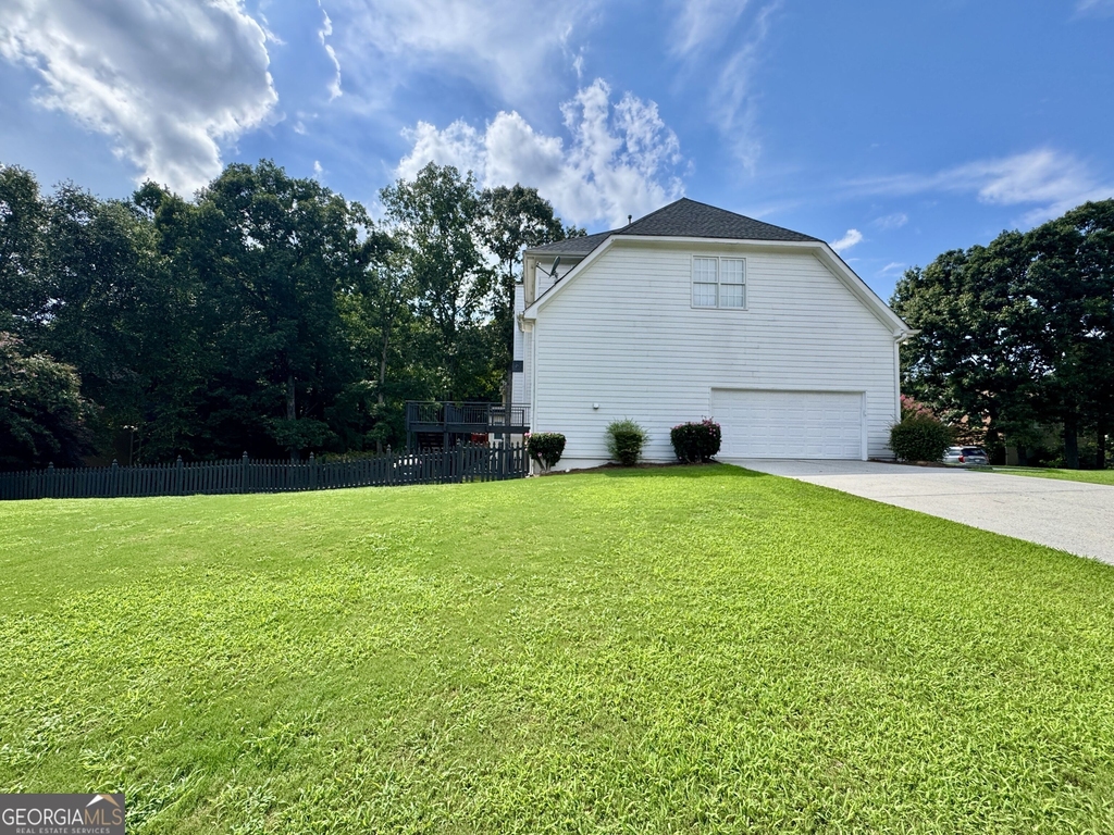 1770 Highland Oaks Way - Photo 4