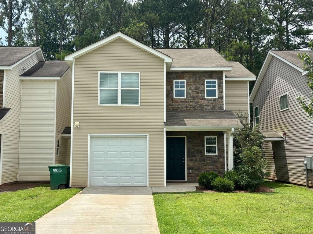 629 Carlton Pointe Drive - Photo 0