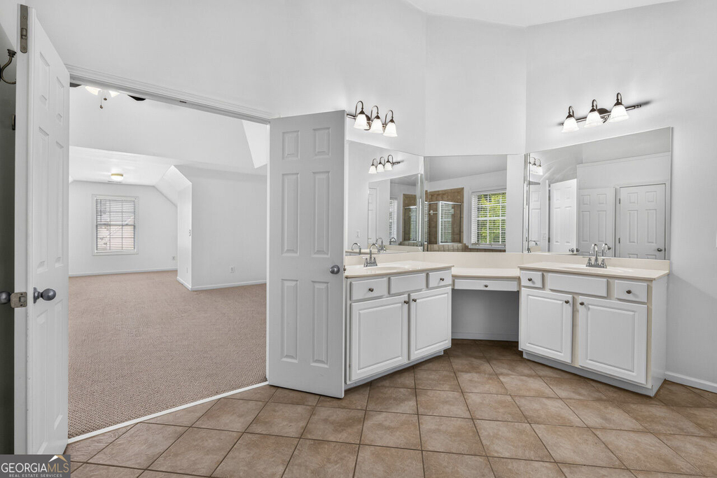 1201 Shelborne Way - Photo 7