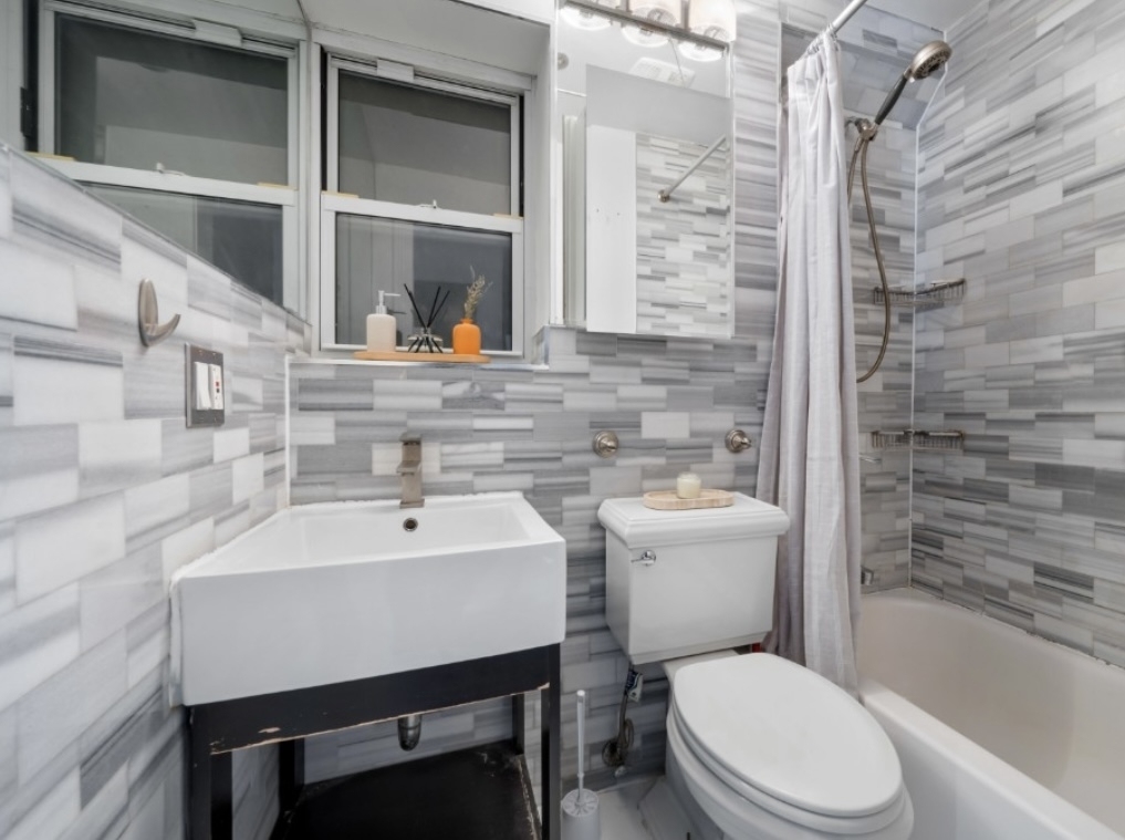 West 53rd Street - Photo 9