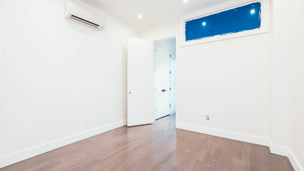 659 Seneca Ave 11385 - Photo 9
