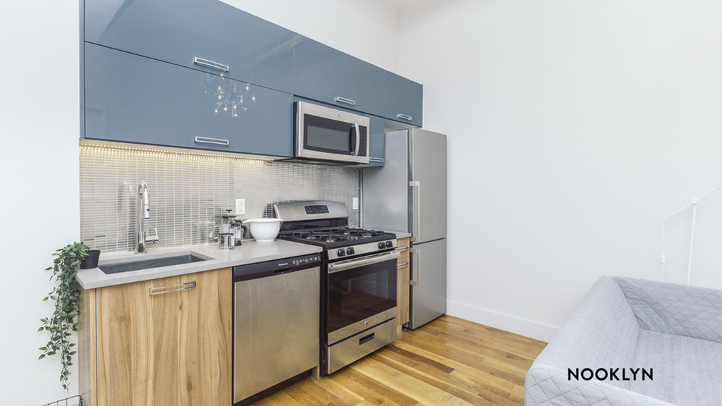 372 Kosciuszko St 11221 - Photo 12