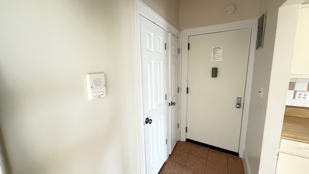 160-4 Sanford Avenue - Photo 5