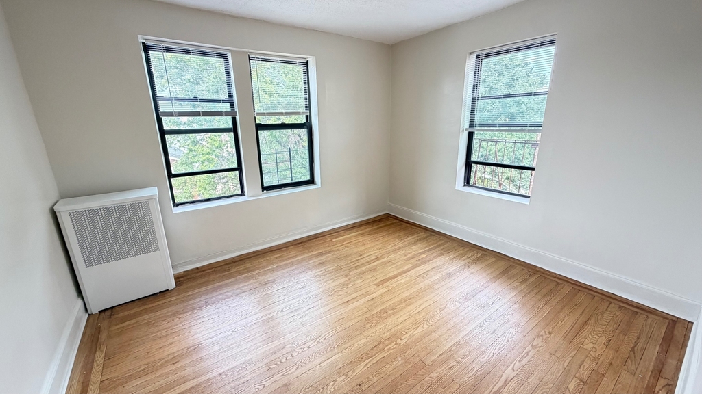 160-4 Sanford Avenue - Photo 17