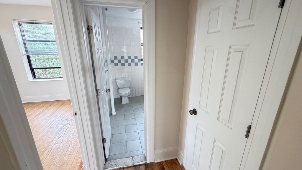 160-4 Sanford Avenue - Photo 14