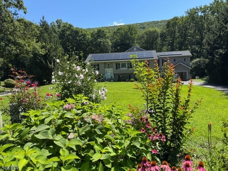 32 Woodland Dr - Photo 0