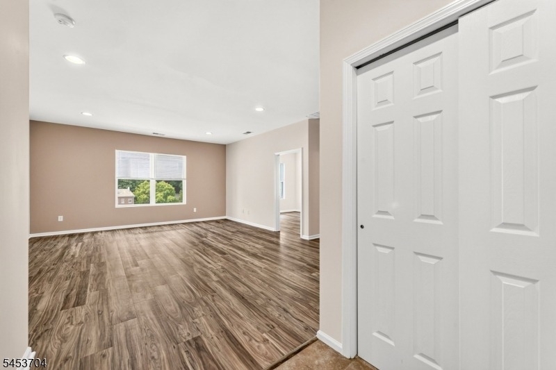 62 W Main St - Photo 3