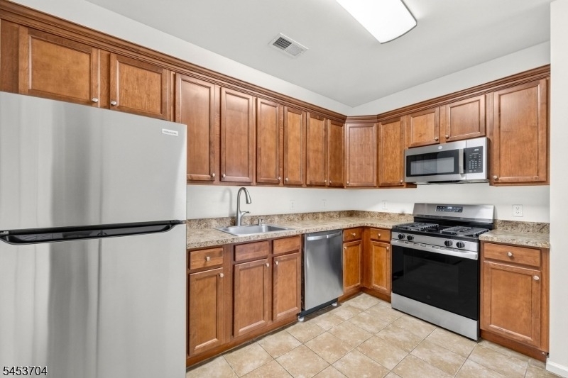 62 W Main St - Photo 7