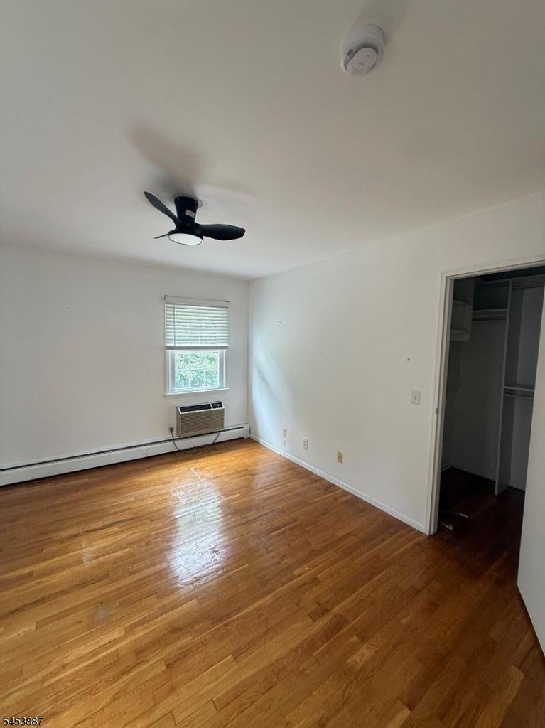 307 Pitney Pl - Photo 5
