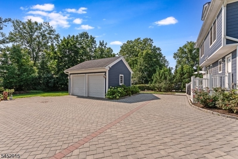 51 Summit Ave, Unit A - Photo 24