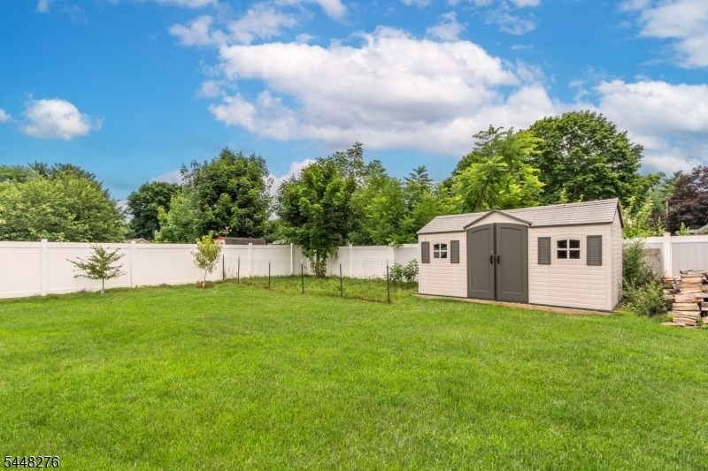 7 Bari Dr - Photo 29